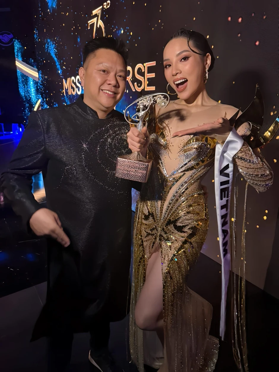 Chủ tịch Miss Universe Vietnam từ bỏ bản quyền, tố cuộc thi thiếu sự minh bạch với Hương Giang