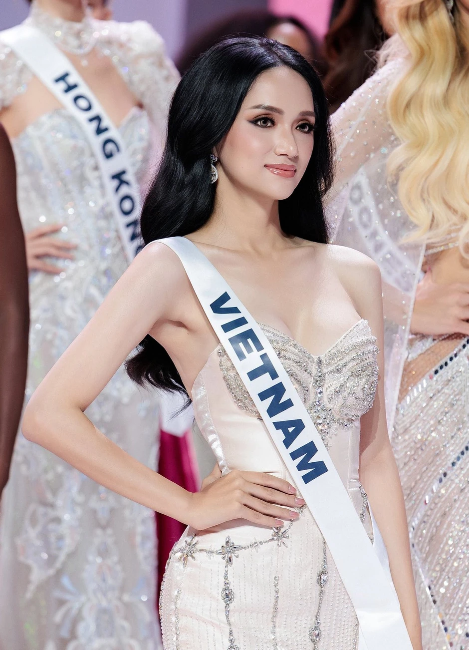 Chủ tịch Miss Universe Vietnam từ bỏ bản quyền, tố cuộc thi thiếu sự minh bạch với Hương Giang