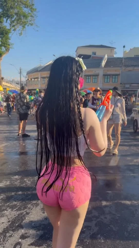 Clip của hot girl hút gần 4 triệu lượt xem, viral xuyên quốc gia khiến CĐM "không chịu nổi"