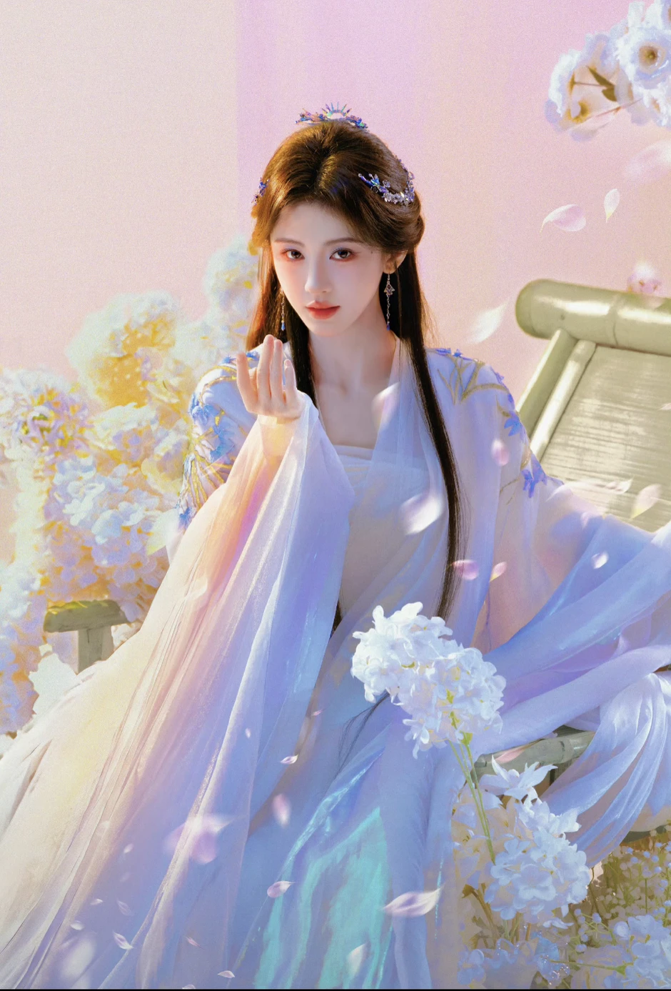 Có bao nhiêu vai tiên tử cứ đưa Cúc Tịnh Y đóng là chuẩn nhất