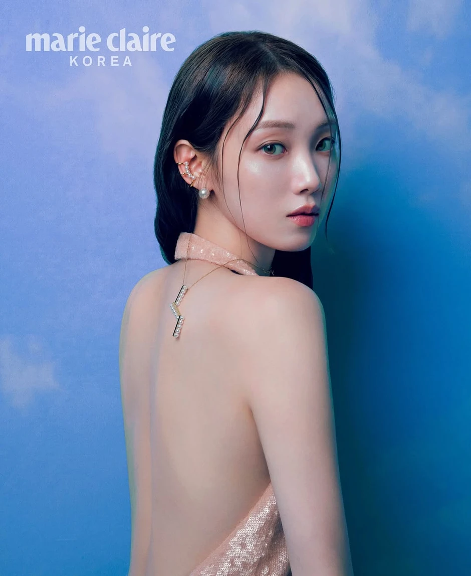 Có mỹ nhân vừa hoá công chúa Jasmine, vẻ ngoài như "xé truyện bước ra" bởi quá xinh đẹp