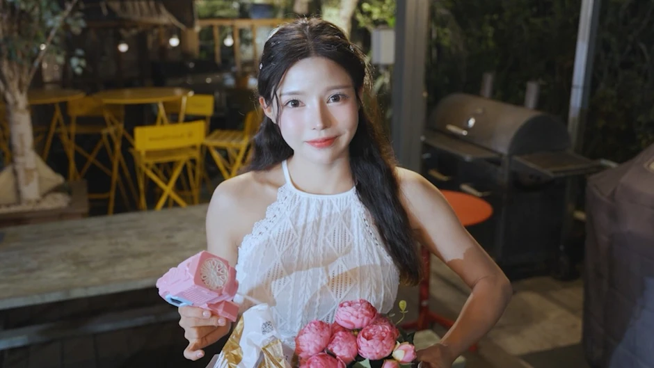 Còn chưa ra mắt, tựa game tương tác này đã gây bão Steam, quy tụ toàn hot girl gợi cảm, đáng để thêm vào wishlist