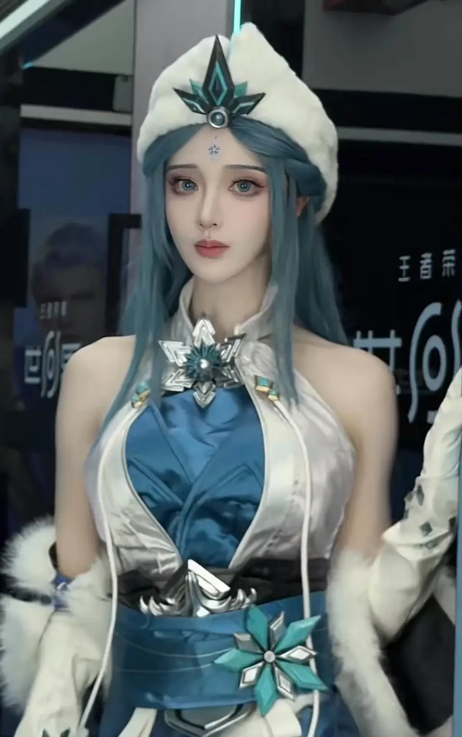 Cộng đồng coser xứ Trung náo loạn trước sự ra mắt của Honor of Kings: World