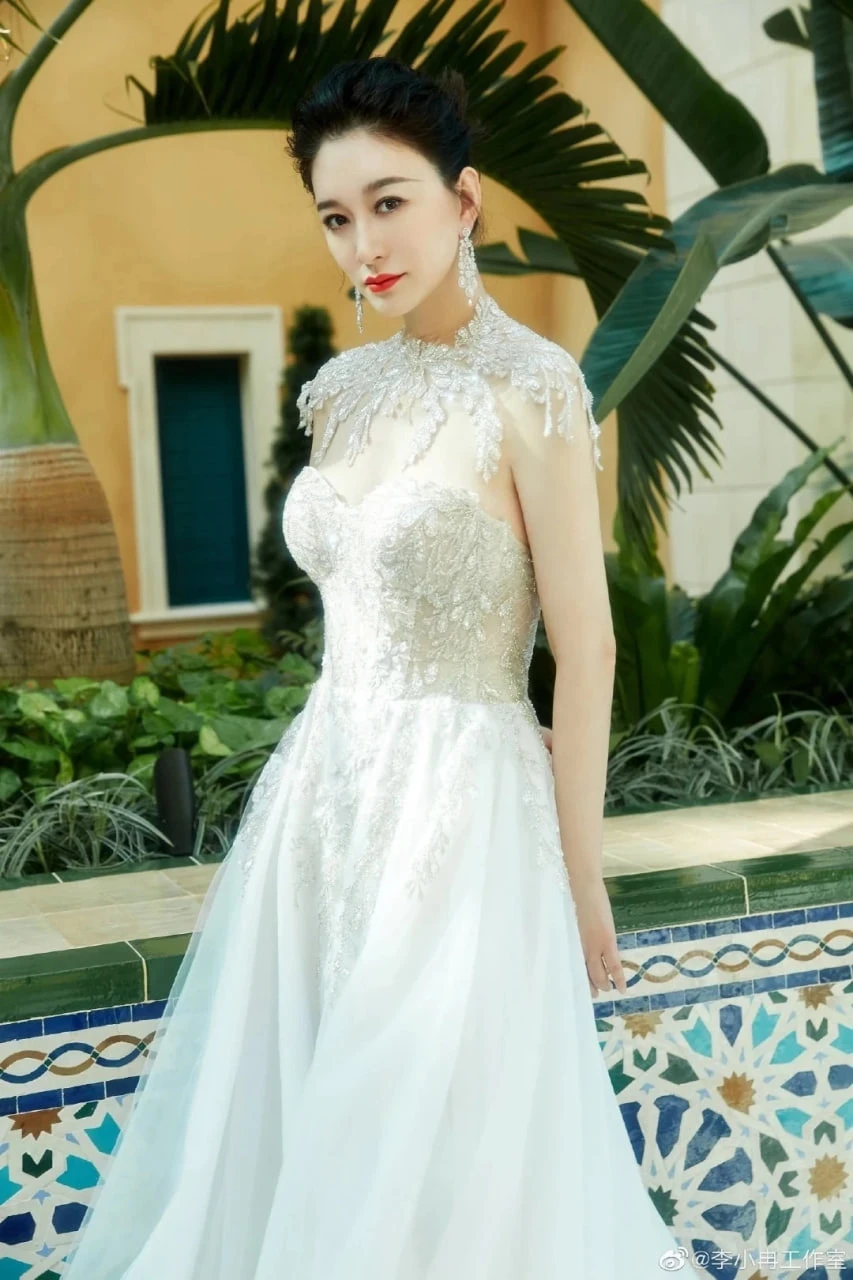 Cộng đồng mạng Trung - Việt gọi Trang Pháp là sứ giả hòa bình