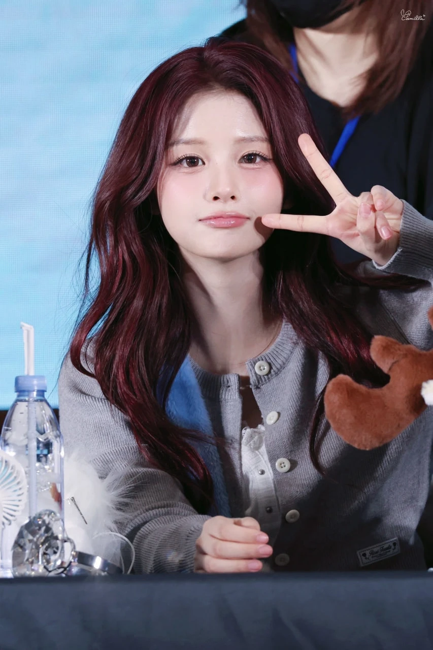 Cú ngã điếng người của Sullyoon (NMIXX), vừa đau vừa ngại mà sao vẫn xinh mê hồn!