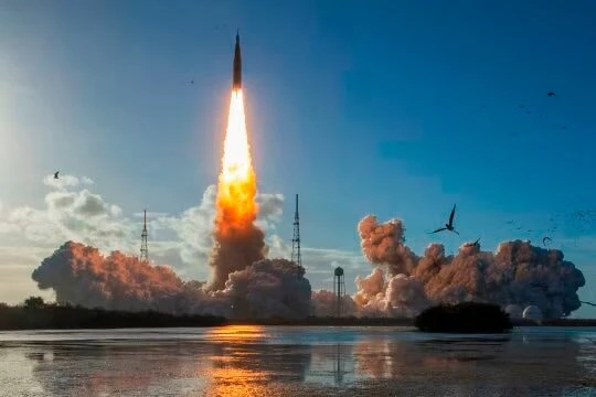 Cụ ông Nhật Bản muốn xây nhà máy chip trên Mặt Trăng, được chính phủ tài trợ 600 triệu USD Cụ ông Nhật Bản muốn xây nhà máy chip trên Mặt Trăng, được chính phủ tài trợ 600 triệu USD