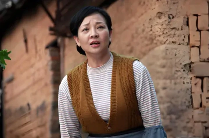 Cung nữ trong "Tây du ký": Đỗ 2 trường đại học, trở thành nhà thiết kế nổi tiếng