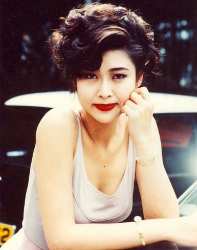 Cuộc đời của "nữ hoàng phim nóng" cởi đồ để nổi tiếng rồi mặc lại để trở thành ảnh hậu