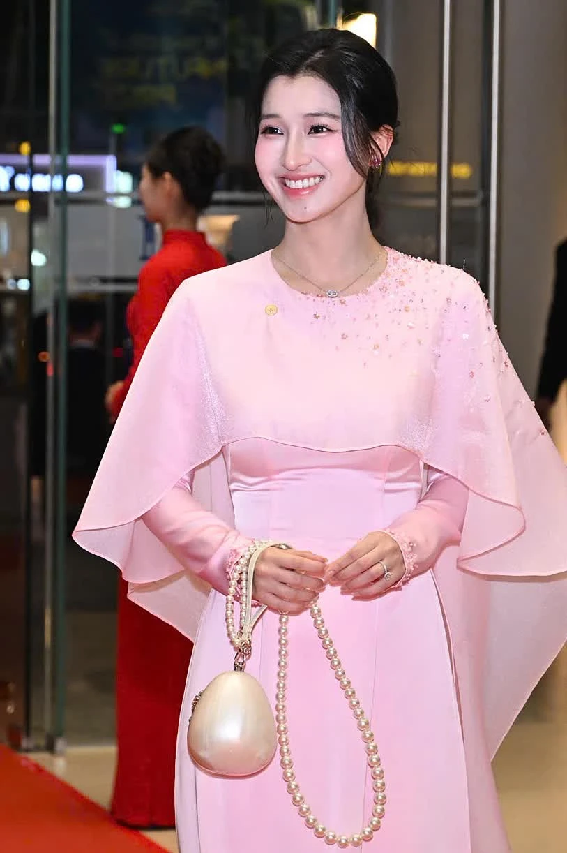 Cuộc sống của Á hậu Phương Nhi sau 3 tháng đám cưới