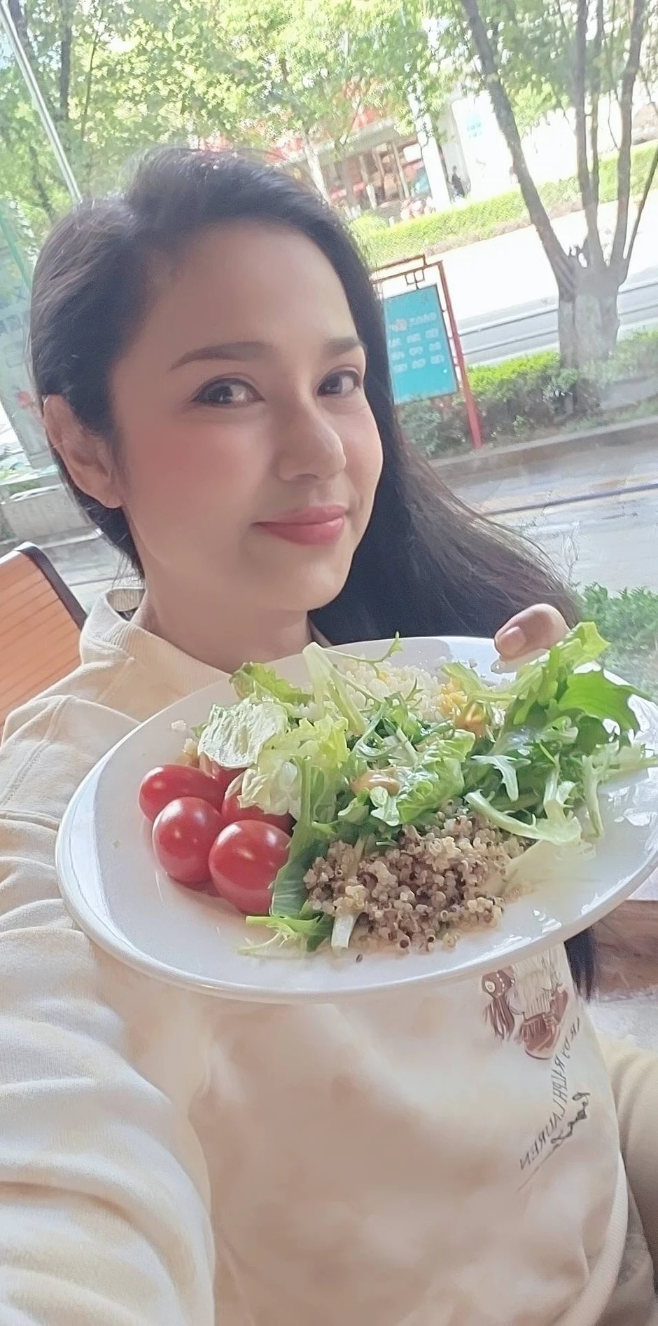 Cuộc sống hiện tại của "đệ nhất mỹ nhân" Việt Trinh