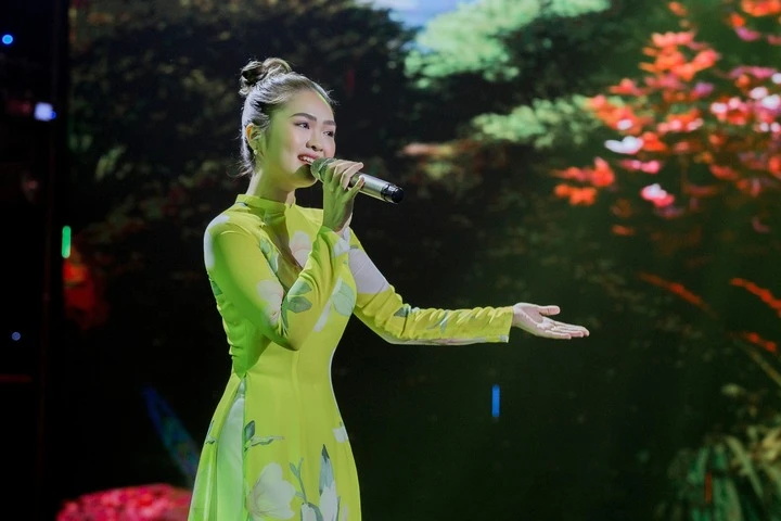 Cuộc sống nhiều ồn ào của quán quân "Giọng hát Việt nhí" Thiện Nhân