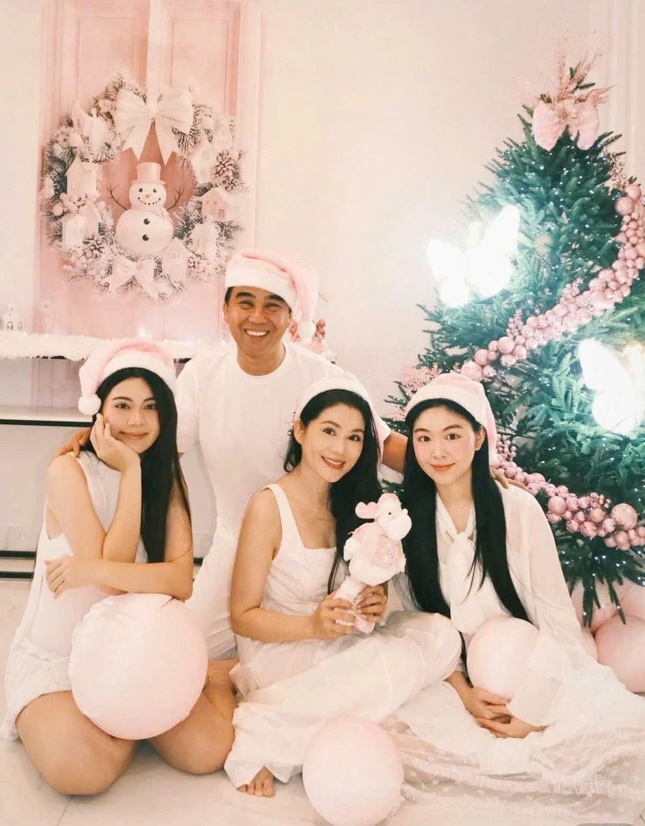 Cuối cùng mẹ của Lọ Lem đã lên tiếng