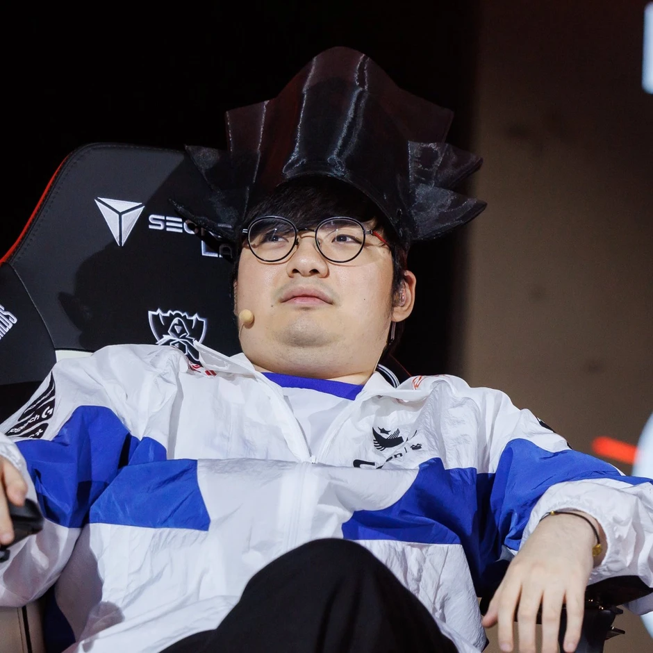 Cựu vương CKTG chỉ ra vấn đề lớn nhất hiện tại của Gen.G Cựu vương CKTG chỉ ra vấn đề lớn nhất hiện tại của Gen.G