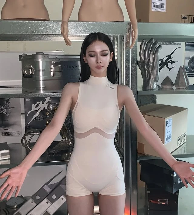 Đã tìm ra "ma nơ canh" sống của Kbiz, "thánh body" Lisa giờ chỉ còn là cái tên?