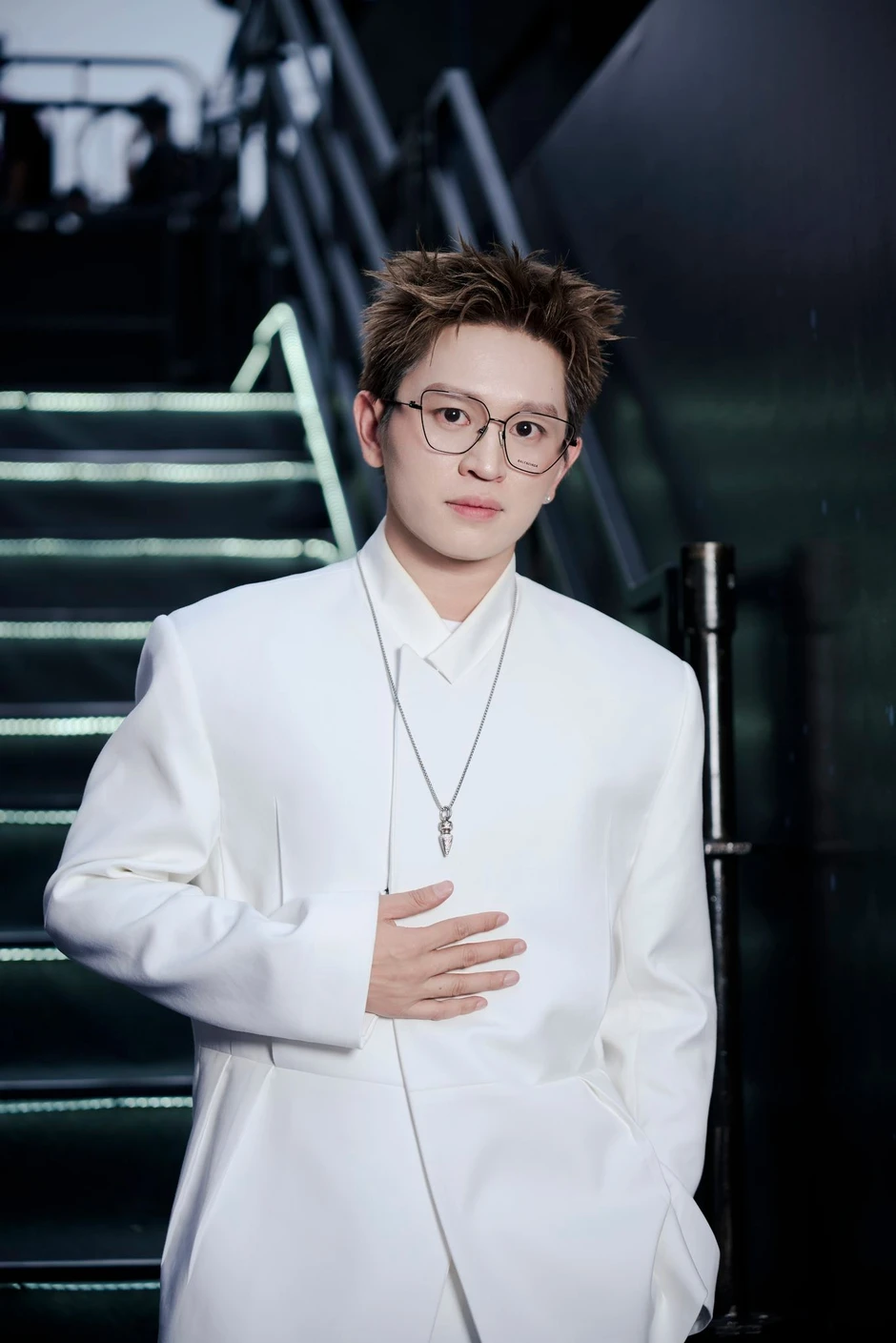 Đại hội xin lỗi vì B Ray rap "quấy rối" Em Xinh, thêm 1 Anh Trai Say Hi bị liên luỵ Đại hội xin lỗi vì B Ray rap "quấy rối" Em Xinh, thêm 1 Anh Trai Say Hi bị liên luỵ