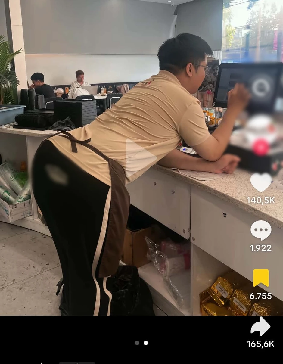 Dáng đứng Bóng Ma Hạnh Phúc là gì mà cả MXH bắt trend?