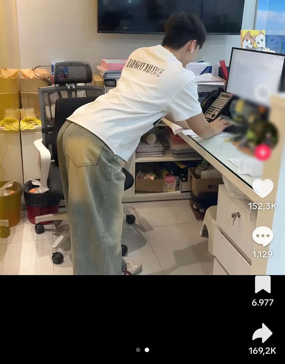 Dáng đứng Bóng Ma Hạnh Phúc là gì mà cả MXH bắt trend?