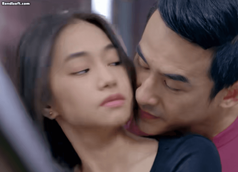 Dáng đứng Bóng Ma Hạnh Phúc là gì mà cả MXH bắt trend?