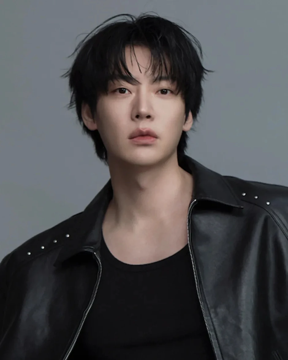 Đang ngồi trên taxi, nam diễn viên gặp tai nạn nghiêm trọng đến mức gãy xương chậu, xuất huyết não