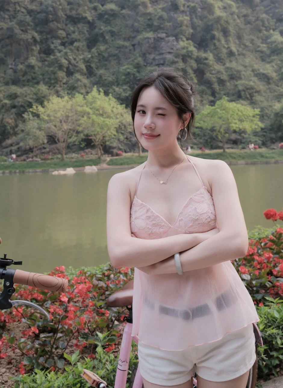 Dạo chơi ở Tuyệt Tình Cốc, bộ ảnh của hot girl bất ngờ viral chóng mặt Dạo chơi ở Tuyệt Tình Cốc, bộ ảnh của hot girl bất ngờ viral chóng mặt