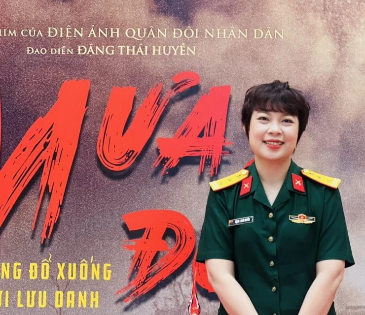 Đạo diễn Mưa đỏ bất ngờ báo tin vui