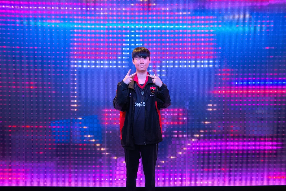 Đây có lẽ là tuyển thủ đặc biệt bậc nhất LCK hiện tại