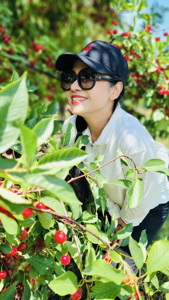 Đệ nhất mỹ nhân Việt Trinh ở tuổi 54: "Nhiều người bảo Trinh sao giờ mập thù lù, kêu Trinh nói xạo"