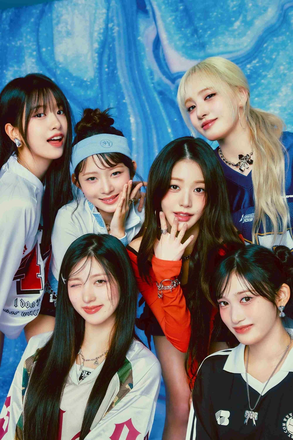 Đến lượt IVE trầy trật bán vé concert, “công chúa Kpop” gánh không nổi chuyến này