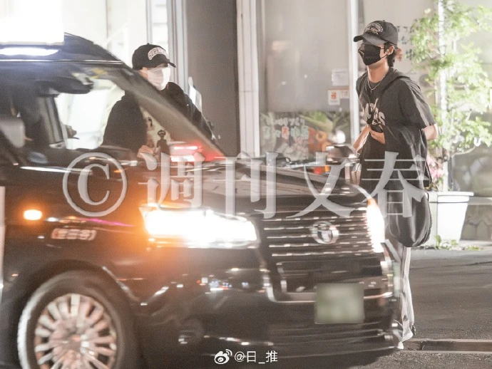 Dispatch Nhật Bản lộ cách theo dõi khiến hàng loạt sao điêu đứng vì loạt ảnh đời tư bị công bố