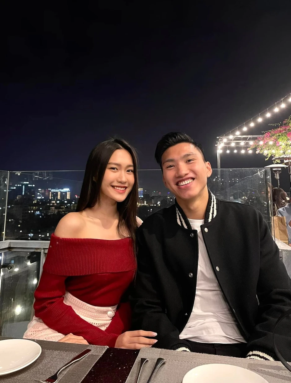 Đoàn Văn Hậu từng nhắn "Hello em" làm quen Doãn Hải My khi đang yêu bạn gái cũ Đoàn Văn Hậu từng nhắn "Hello em" làm quen Doãn Hải My khi đang yêu bạn gái cũ