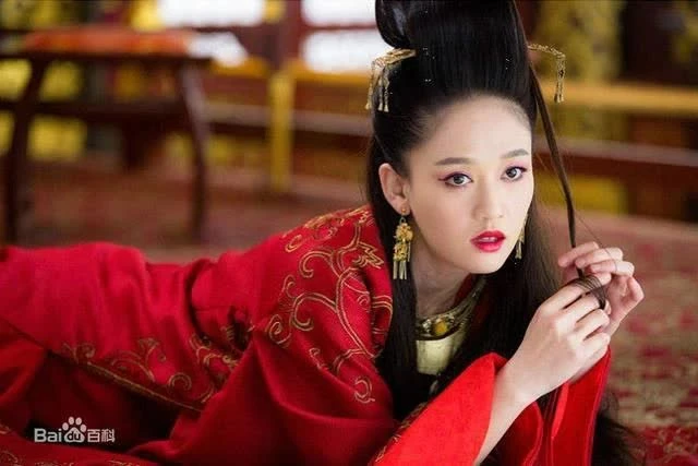 Đông Phương Bất Bại có thật sự bất bại không?