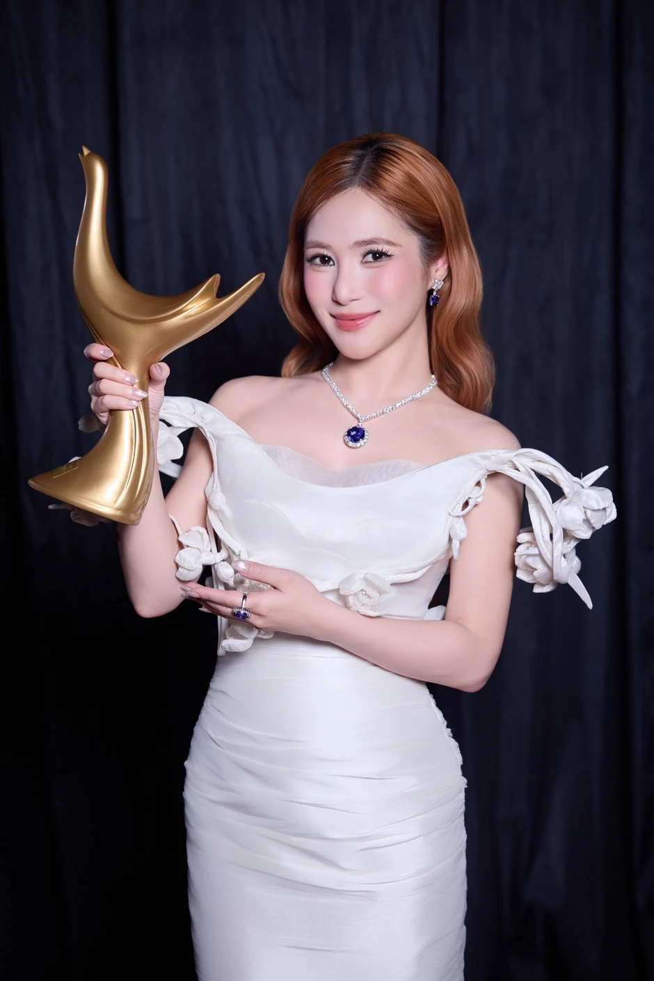 Động thái đầu tiên của Hương Tràm hậu bài đăng 18 nghìn phẫn nộ