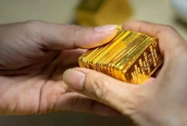 Đột kích hang ổ của 2 người đàn ông chi hơn 119 tỷ đồng mua vàng sau 5 tháng theo dõi, công an tịch thu 20 kg vàng bất hợp pháp trị giá hơn 386 tỷ