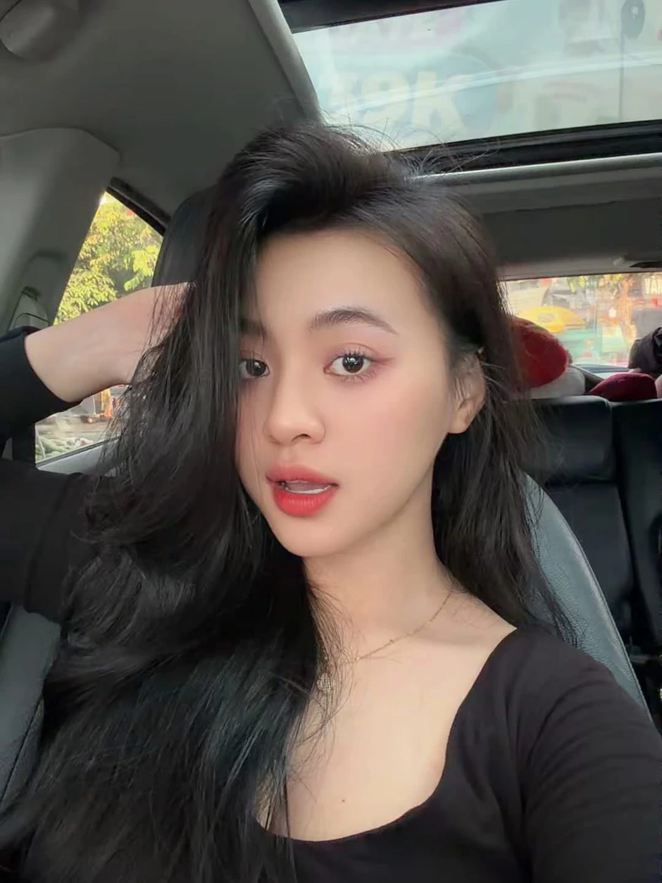 Đường đua hot nhất mùa hè chính thức gọi tên Trâm Anh, màn khoe dáng "khét lẹt" đẳng cấp mỹ nhân Đường đua hot nhất mùa hè chính thức gọi tên Trâm Anh, màn khoe dáng "khét lẹt" đẳng cấp mỹ nhân