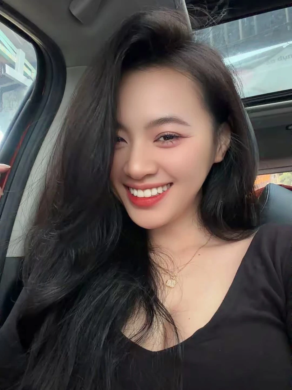 Đường đua hot nhất mùa hè chính thức gọi tên Trâm Anh, màn khoe dáng "khét lẹt" đẳng cấp mỹ nhân Đường đua hot nhất mùa hè chính thức gọi tên Trâm Anh, màn khoe dáng "khét lẹt" đẳng cấp mỹ nhân