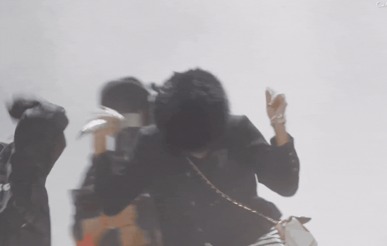 G-DRAGON đã tìm lại được 210 tỷ rơi ở Coachella: Nhìn "anh Long" nhảy là biết