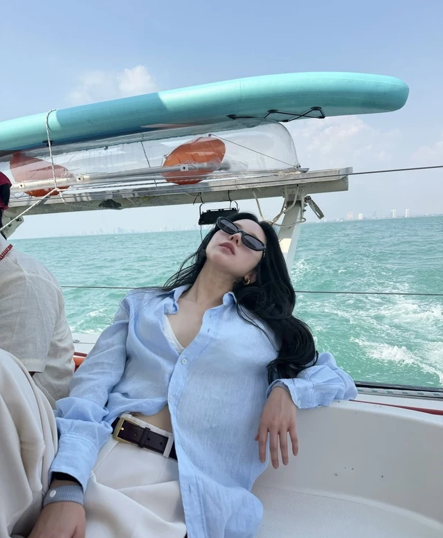 Gái xinh khoe nội y hút gần 3 triệu lượt xem, ngoài đời mặc đơn giản vẫn cuốn Gái xinh khoe nội y hút gần 3 triệu lượt xem, ngoài đời mặc đơn giản vẫn cuốn