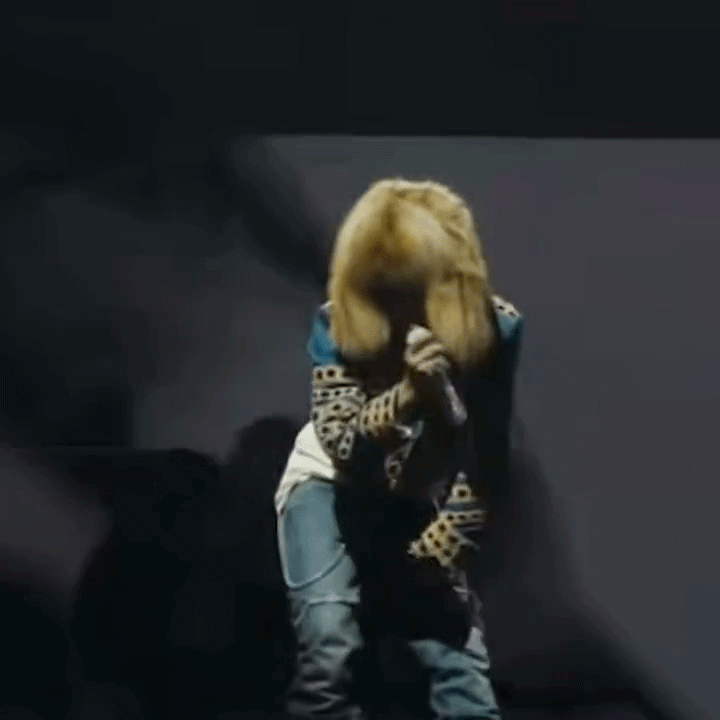 GD và TAEYANG: "Tôi nhảy hộ bạn còn bạn gánh quần áo giúp tôi nhé" GD và TAEYANG: "Tôi nhảy hộ bạn còn bạn gánh quần áo giúp tôi nhé"