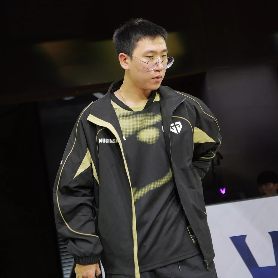 Gen.G chính thức lên tiếng vụ việc Ruler nhưng chính fan lại "tạt gáo nước lạnh"