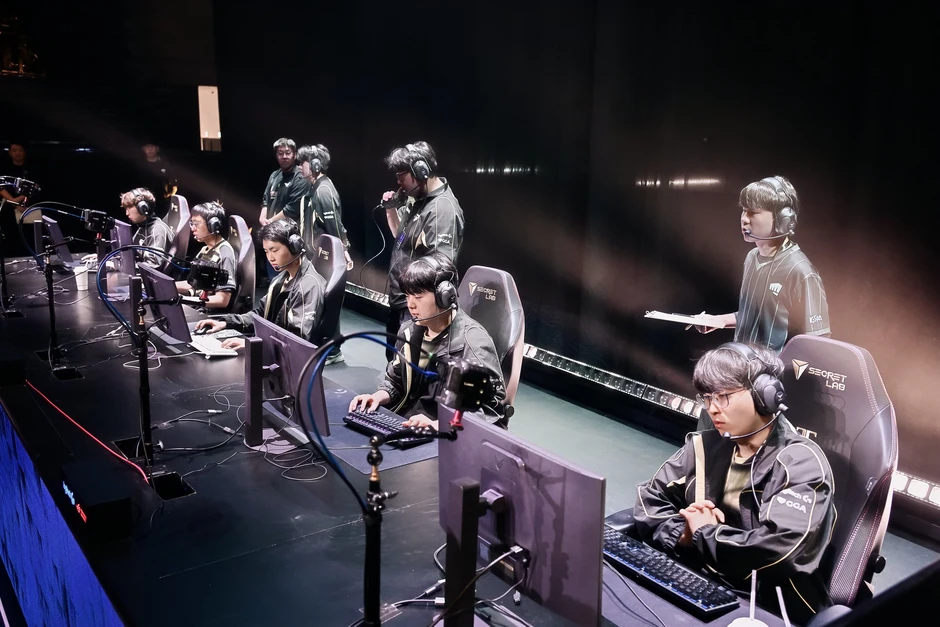 Gen.G lâm vào tình cảnh "tiến thoái lưỡng nan"