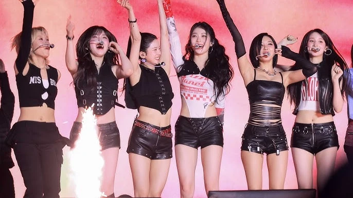 Giải cứu Kep1er: Ra MV 1h đầu có đúng 11.000 lượt xem, album giảm sốc 80% Giải cứu Kep1er: Ra MV 1h đầu có đúng 11.000 lượt xem, album giảm sốc 80%