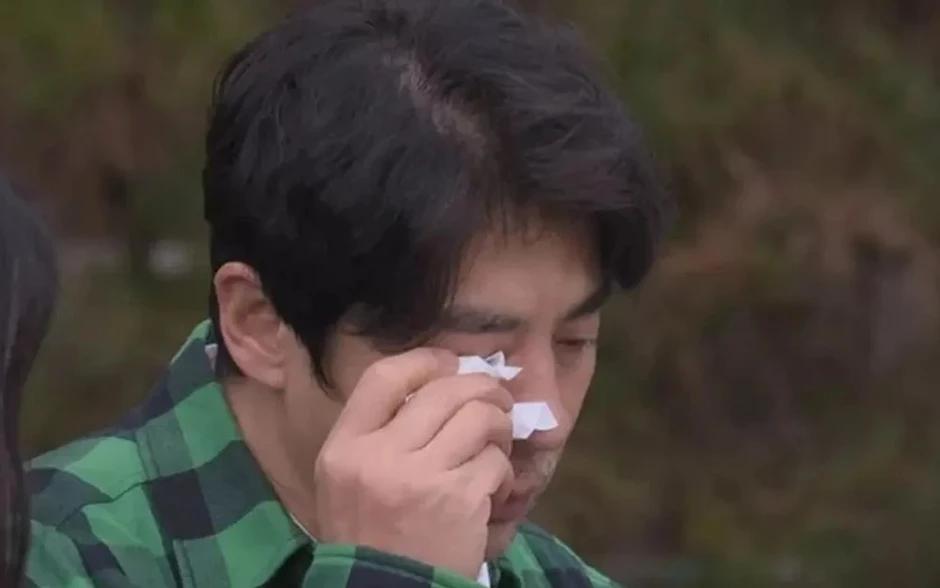 Giọt nước mắt cay đắng của nam diễn viên có con gặp khuyết tật hiếm, bị bắt nạt ở trường