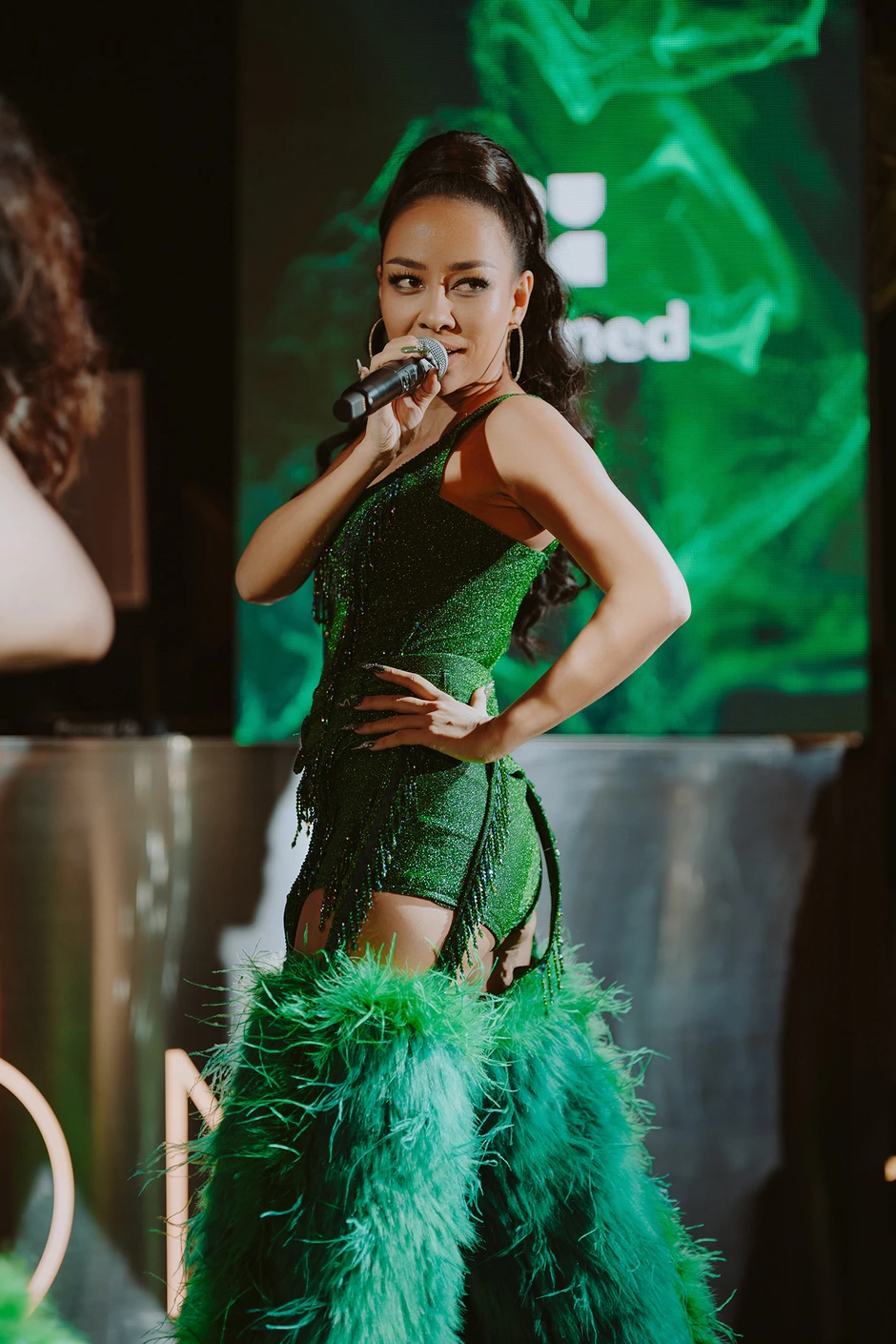 Giữa lúc drama trợ lý - nghệ sĩ dậy sóng rần rần trên Threads, ca sĩ Thảo Trang bất ngờ bị réo tên với thái độ thế nào? Giữa lúc drama trợ lý - nghệ sĩ dậy sóng rần rần trên Threads, ca sĩ Thảo Trang bất ngờ bị réo tên với thái độ thế nào?