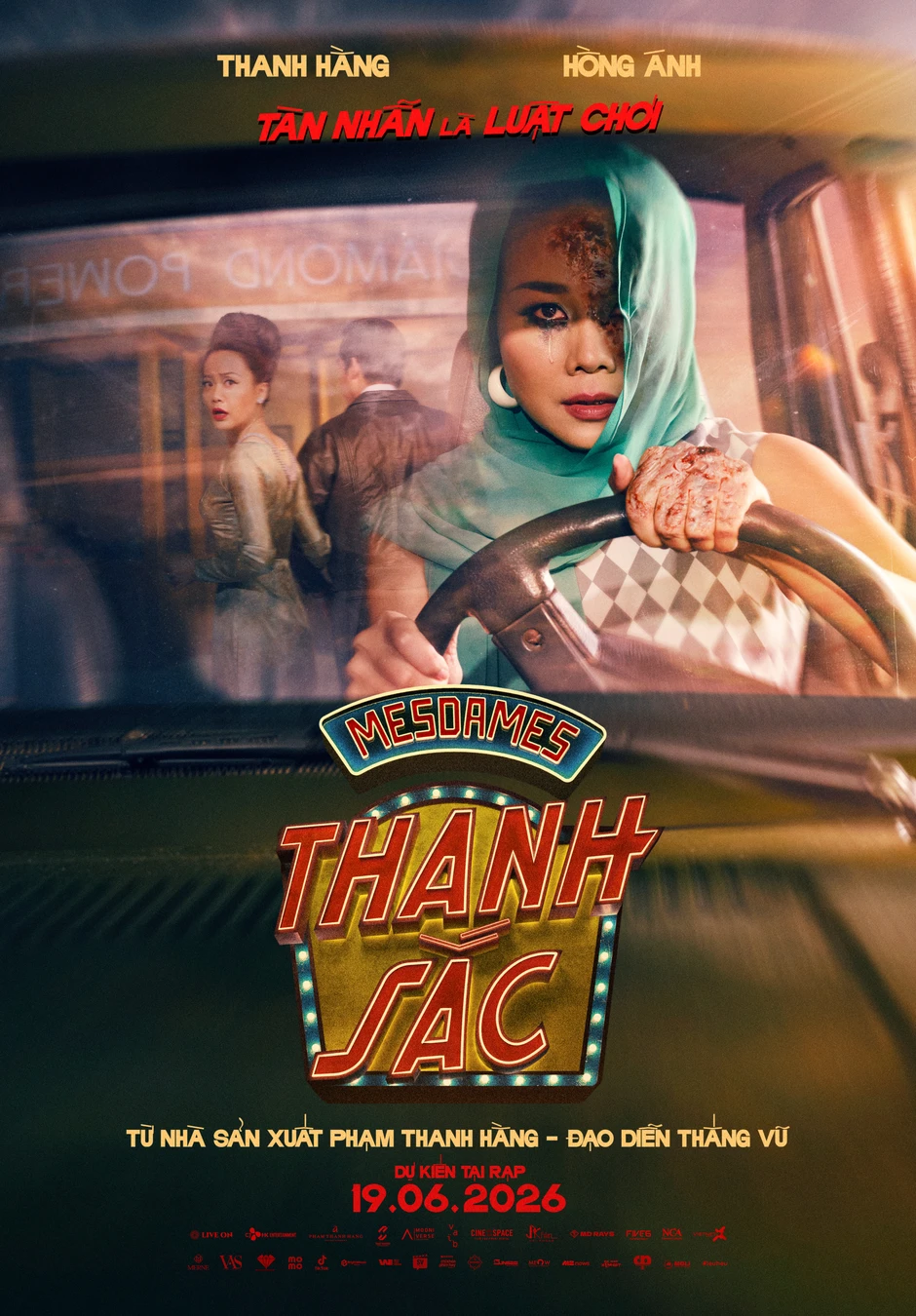 Gương mặt biến dạng của Thanh Hằng