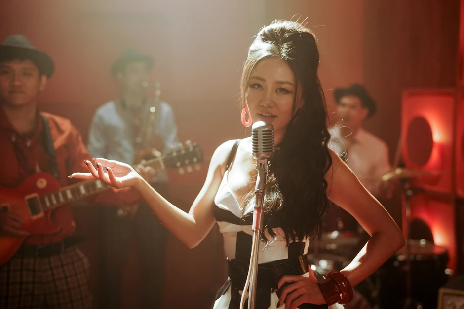 Gương mặt biến dạng của Thanh Hằng