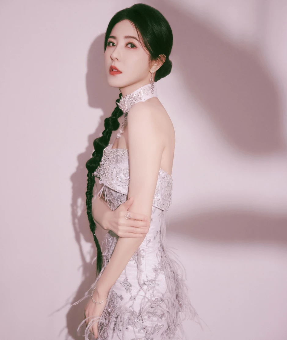 Gương mặt dữ tợn của Tăng Lê