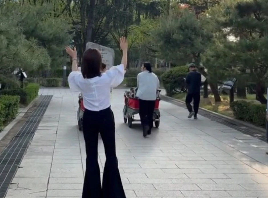 Gương mặt méo mó gây sốc của Kim Hye Soo