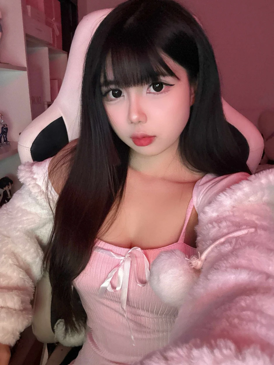 Hà Phương Boo "chiều fan" , khoe nhan sắc thăng hạng trong bộ ảnh mới