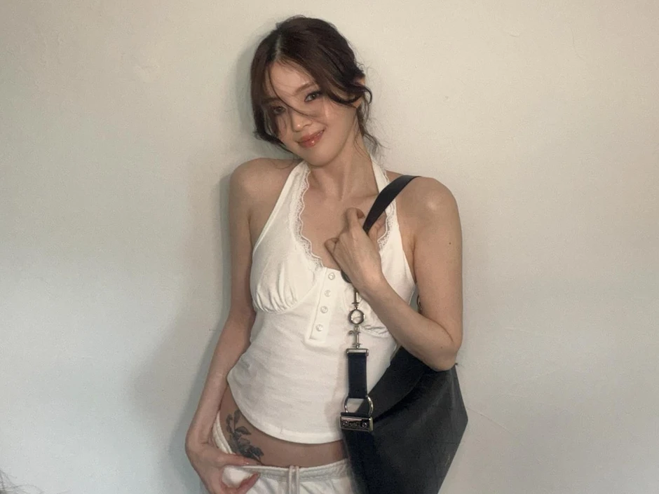 Han So Hee gây sốt với visual đỉnh chóp trong loạt ảnh mới