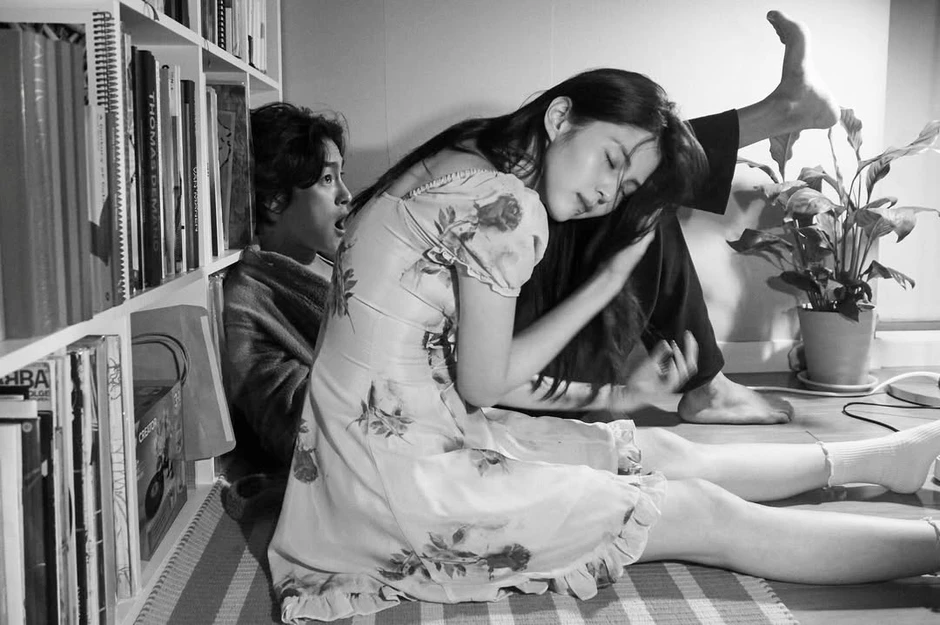 Han So Hee hẹn hò nam model đẹp trai nức tiếng làng mẫu xứ Hàn sau scandal ngoại tình với Ryu Jun Yeol